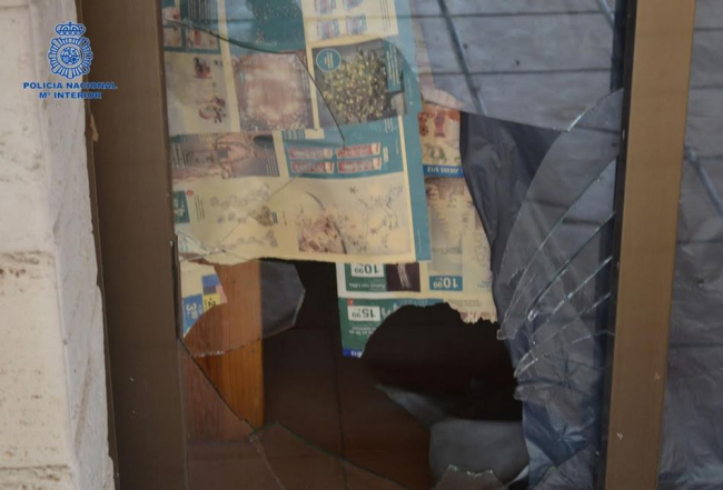 Un Policía Nacional fuera de servicio detiene a un hombre por un robo con fuerza en Ibiza