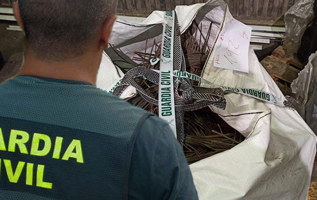 La Guardia ha detenido a tres hombres por el robo de varios miles de metros de cableado eléctrico
