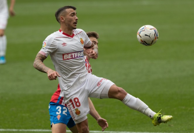 El RCD Mallorca cae en El Molinón ante el Real Sporting (2-0)