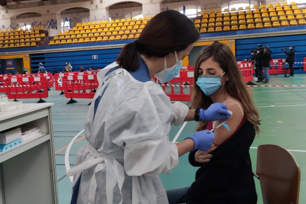 ¿ Por qué se ha suspendido la vacunación con la vacuna de AstraZeneca ?