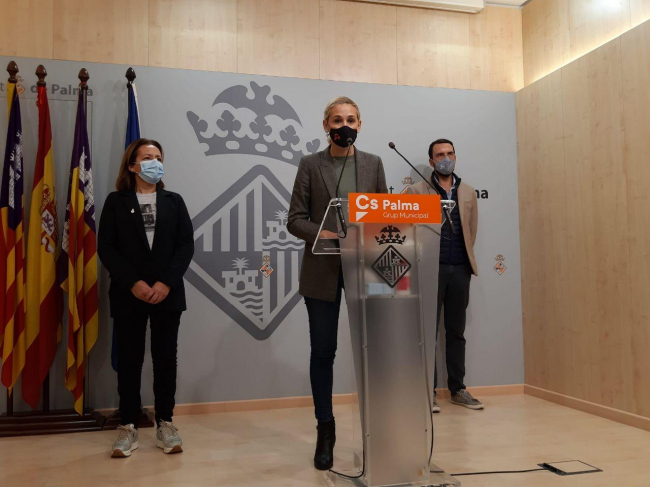 Cs Palma insta al alcalde Hila a colocar un “contador de barbaridades históricas”