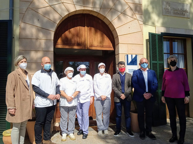 El IMAS y el Ayuntamiento de sa Pobla firman un convenio para la elaboración y reparto de comida a domicilio