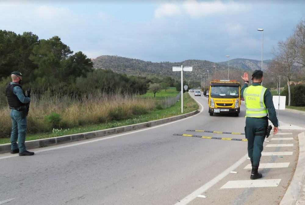 La Guardia Civil detiene a dos autores de hurtos en varios campos de golf