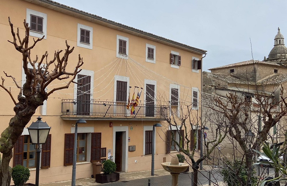 Santa Eugenia crea una ordenanza para la gestión de las colonias de gatos en el municipio