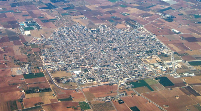 El PP de sa Pobla pide la suspensión de la tasa que pagan pymes y empresas con rótulos en la calle 