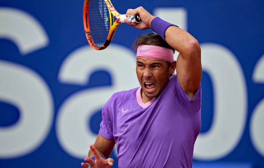 Nadal se lleva su duodécimo Godó ante un gran Stefanos Tsitsipas