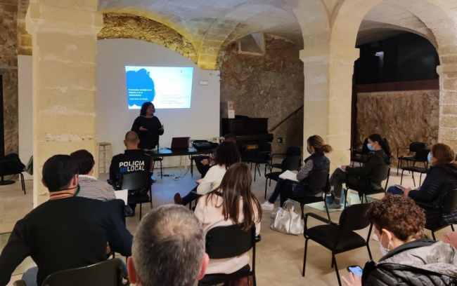 El Ayuntamiento de Manacor proporciona formación a los centros educativos para prevenir el suicidio juvenil