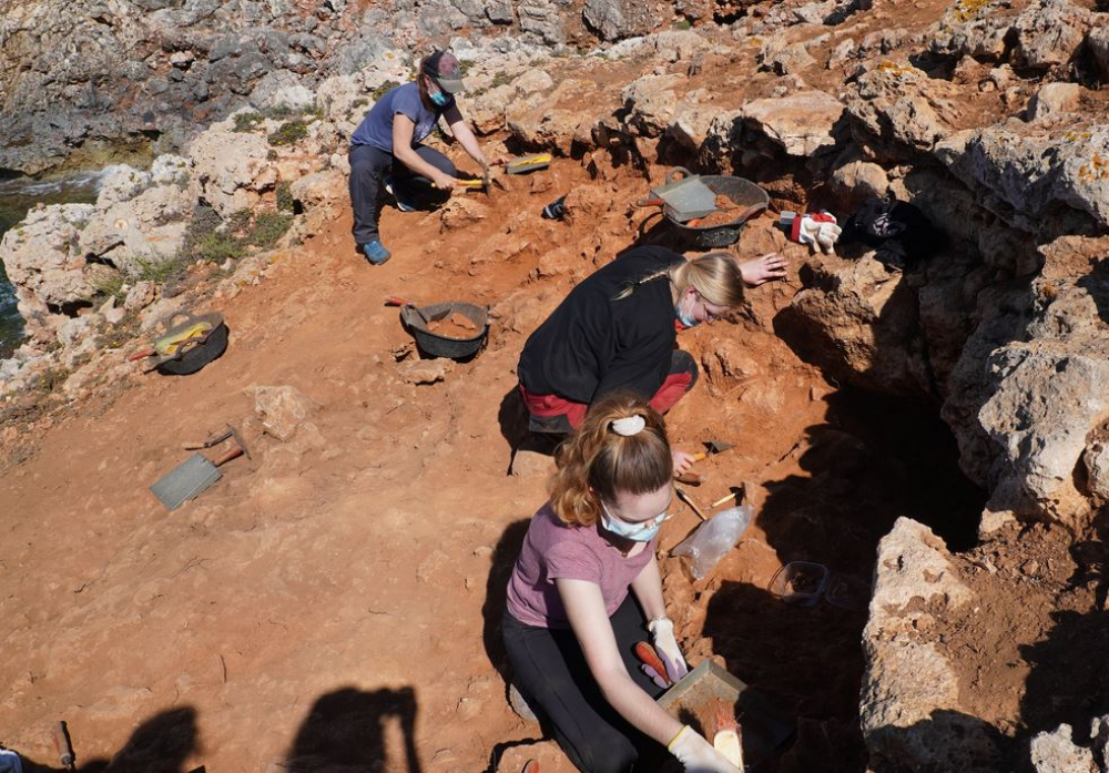 El yacimiento prehistórico de la Ferradura de Porto Cristo, la fortificación más antigua de Mallorca