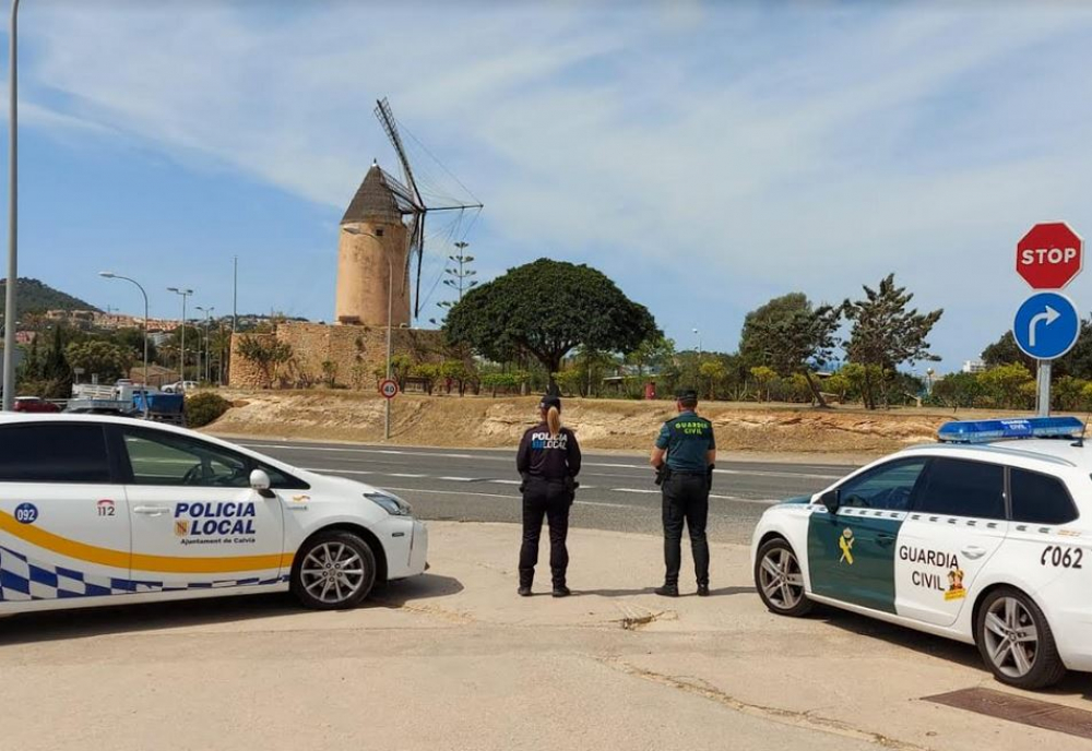 La Guardia Civil con la colaboración de la Policía Local ha detenido a un varón por robos en viviendas de Calvià