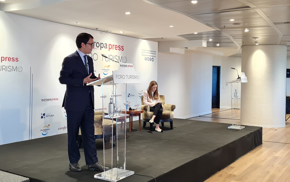 Negueruela defiende que las Illes Balears tendrán temporada turística segura y se alargará más allá del verano