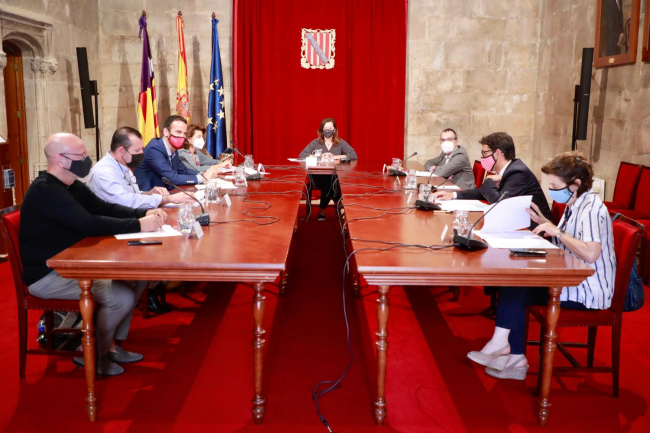 Govern y los agentes económicos quieren que se apliquen las subidas salariales congeladas