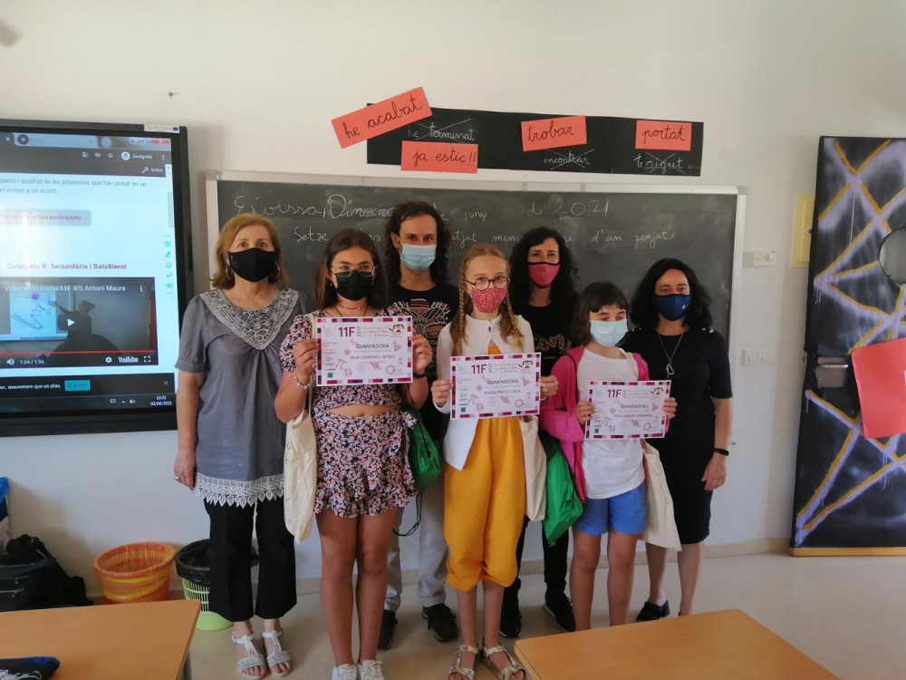 Entrega del premio del concurso escolar «Yo también quiero ser científica» al CEIP Sa Bodega de Ibiza