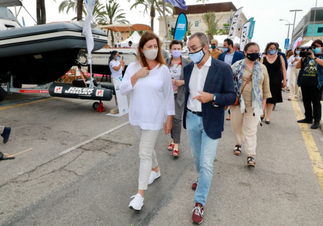 Armengol y el vicepresidente Yllanes visitan la Palma International Boat Show