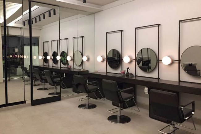 Denuncian que la subida de la luz es un duro golpe para el sector de las peluquerías