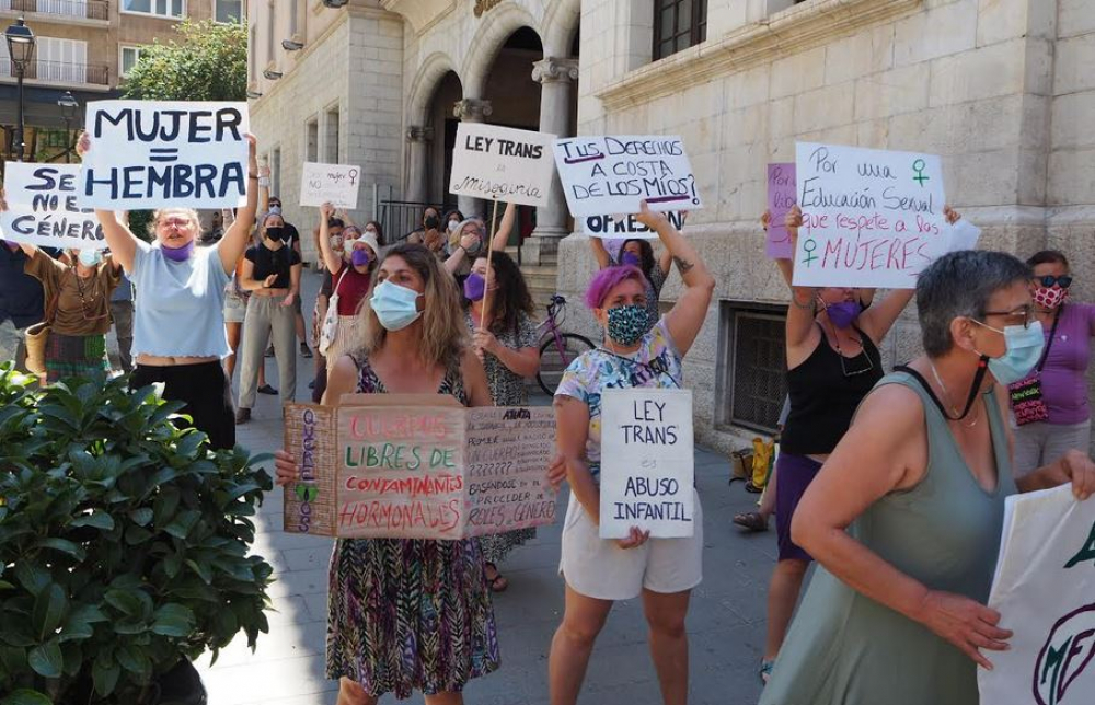 Manifestación Feminista en Palma en contra de la autodeterminación del sexo