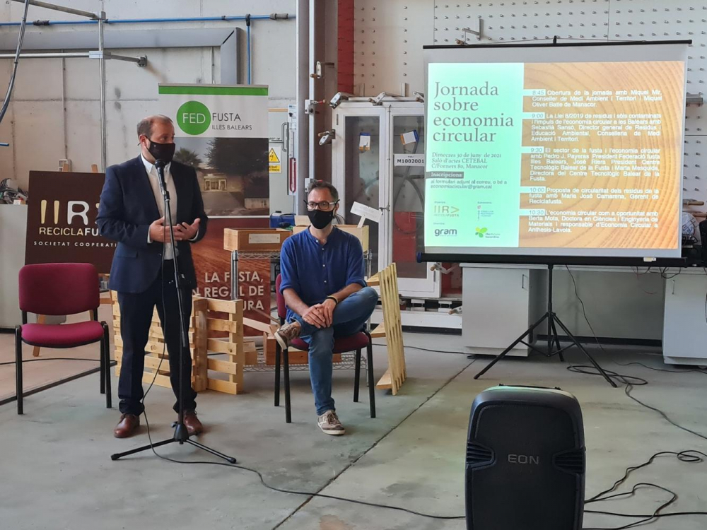 El Impuesto de Turismo Sostenible impulsa el primer estudio para dar alternativas al sector de la madera