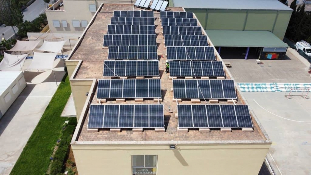 El Govern abre tres convocatorias de autoconsumo compartido para empresas y particulares