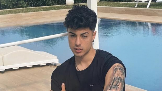 El Govern se querellará contra el influencer Naim Darrechi por posible abuso sexual mediante engaño