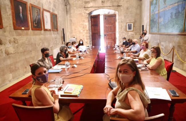 Armengol i la ministra Montero se reúnen con el Grup d’Estudi de la Prostitució