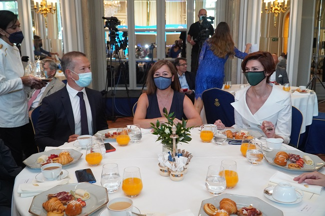 Armengol confirma el inicio de la reactivación de la economía en Balears gracias al esfuerzo ciudadano y al éxito de la vacunación