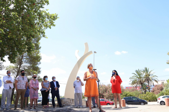 Armengol preside la inauguración de la escultura que conmemora el 50 aniversario del IES Berenguer de Anoia