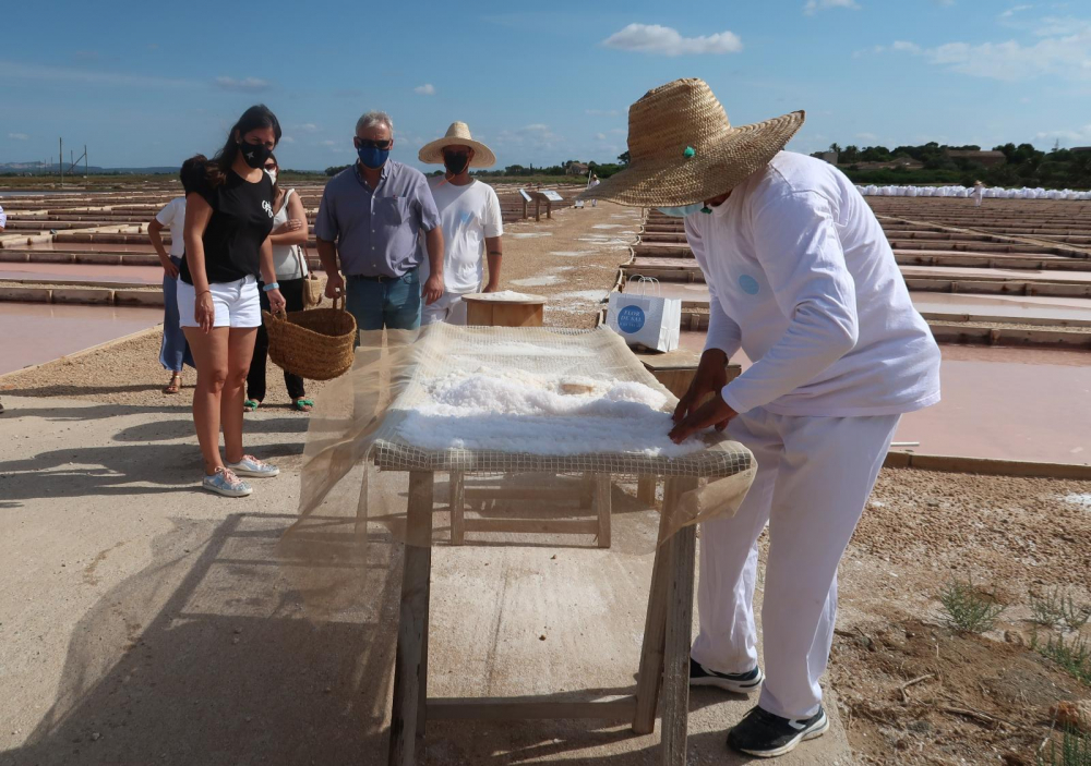 El Consell impulsa que la flor de sal ecològica des Trenc sigui producte artesà certificat