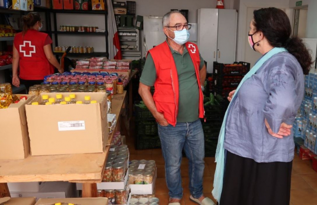 Agricultura ha comprado en un mes 30 toneladas de carne, hortalizas y leche para las entidades sociales de Menorca