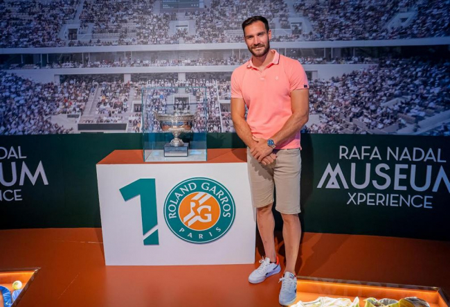 Saúl Craviotto visita el Rafa Nadal Museum
