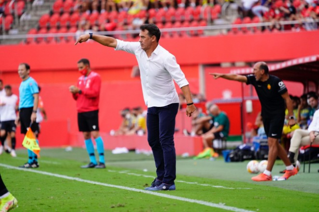 El técnico bermellón analiza la derrota ante el CA Osasuna