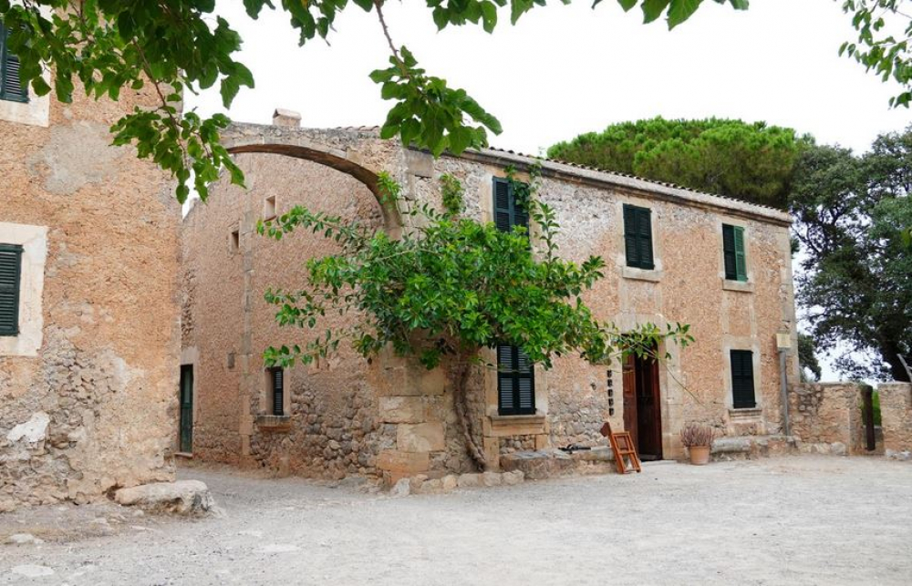 Los refugios del IBANAT reabren con todas las plazas disponibles