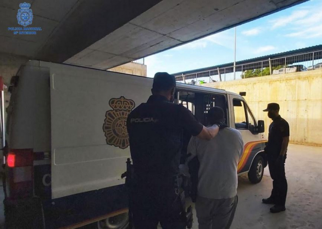 La Policía Nacional de Ibiza detiene a dos personas por un delito de homicidio