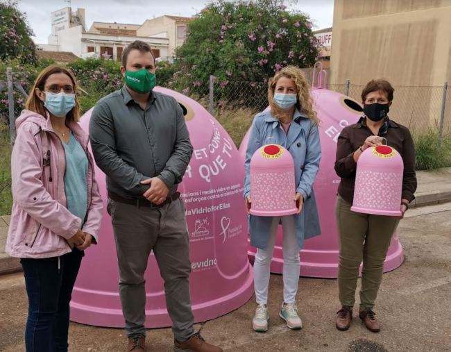 Santanyí presenta la campaña solidaria 'Recicla Vidrio para ellas' 