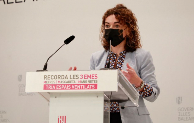 Baleares sigue avanzando hacia la normalidad y reduce al mínimo las restricciones autonómicas por la covid-19