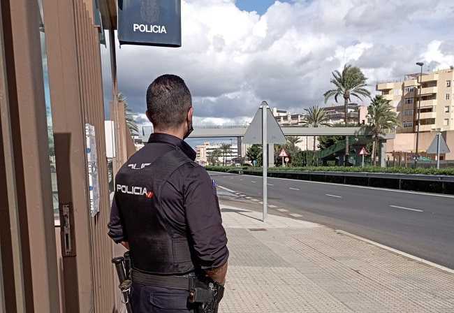 La Policía Nacional de Palma detiene a una mujer por abusos sexuales