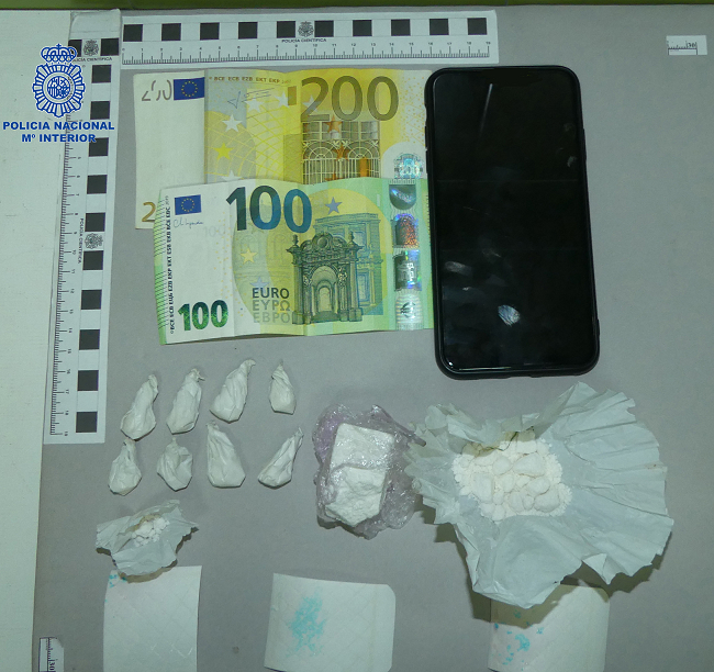 La Policía Nacional de Mahón detiene a un hombre por tráfico de drogas