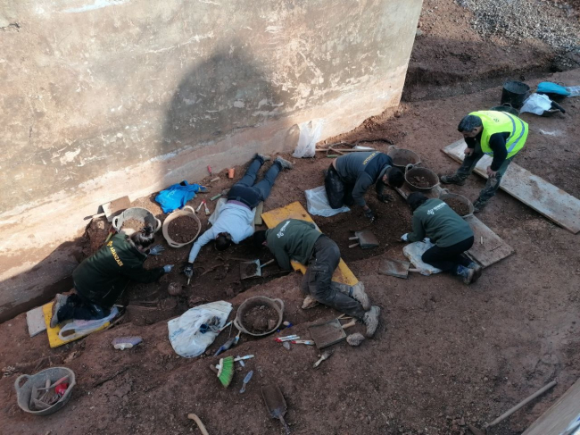 La segunda fase de excavaciones en Son Coletes pone al descubierto seis fosas
