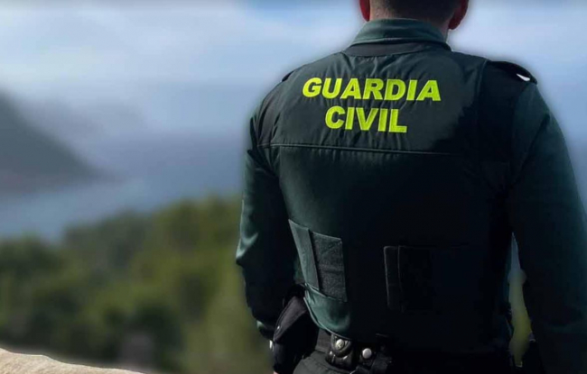 La Guardia Civil ha detenido a un hombre que intentaba robar en un establecimiento en Santa Eulalia