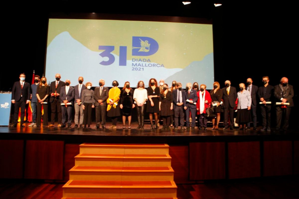 El Consell otorga los Premios, Honors y Distincions del año 2021 en el acto central de la Diada