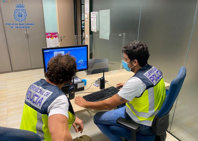 La Policía Nacional detiene a tres hombres  por diversos delitos de robo con fuerza en locales de Ibiza
