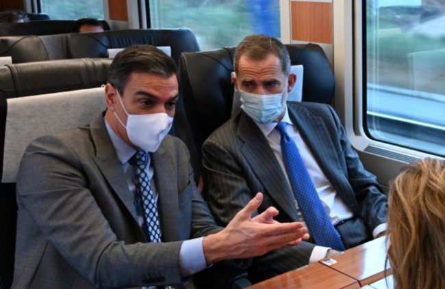 Pedro Sánchez: 'Estamos cumpliendo nuestro compromiso sobre la factura de la luz'