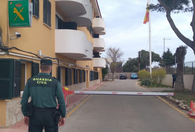 La Guardia Civil ha procedido a la detención de una persona por varios robos en Es Castell