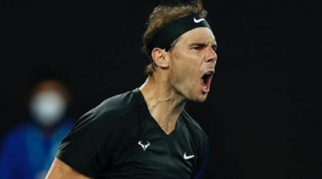 Nadal consigue su primer título de 2022 en Melbourne