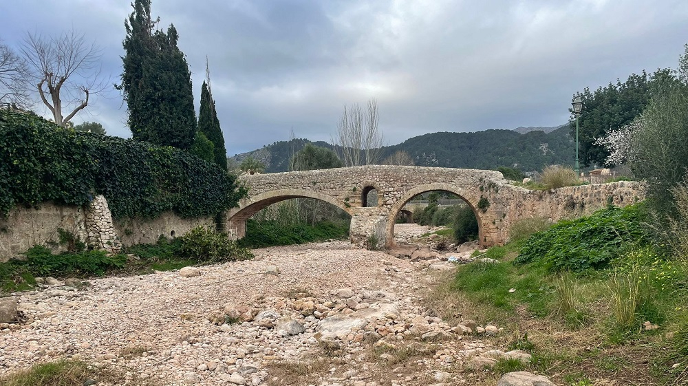 El Ayuntamiento de Pollença comienza las labores de limpieza de los torrentes urbanos del municipio