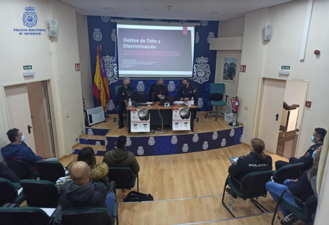 La Policía Nacional participa en unas jornadas de formación sobre delitos de odio