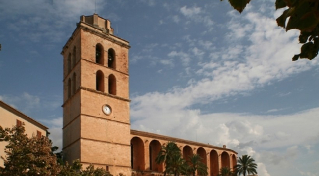 Sorprendido un ladrón en la
residencia de la tercera edad de Muro