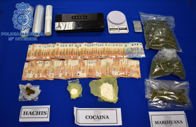 La Policía Nacional detiene a un hombre por un delito de tráfico de drogas 