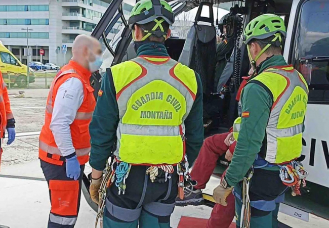 La Guardia Civil rescata a un senderista exhausto en las proximidades de la Torre de
lluc