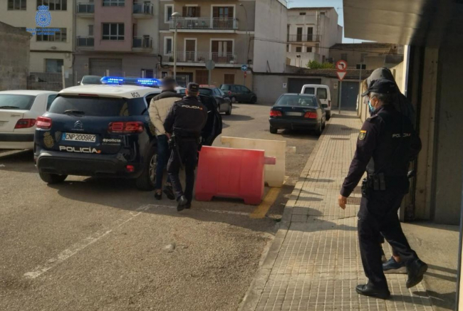 Detenidos tres jóvenes en Manacor por un delito de robo con fuerza en un hotel cerrado al público