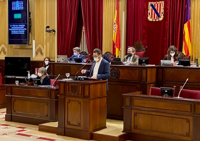 El PSIB-PSOE obtiene el amparo de la Mesa del Parlamento y el Govern deberá entregar el expediente de las mascarillas lo antes posible