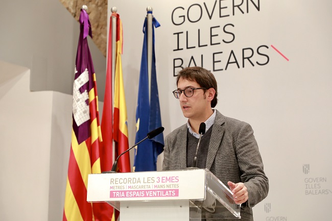 Negueruela se desplaza a Alemania para presentar y explicar los principales aspectos de la ley turística